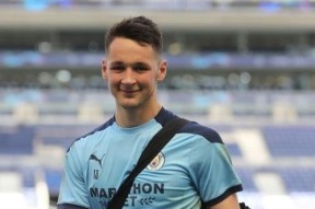 南宫体育-西亚卡姆新星惊险取胜表现惊艳，加拿大队未来可期！的简单介绍