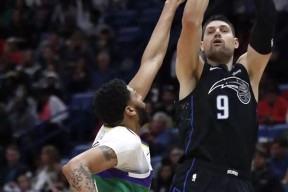 NGSPORTS-浓眉哥在法国队比赛中高光表现，回归赛场引发热议！的简单介绍