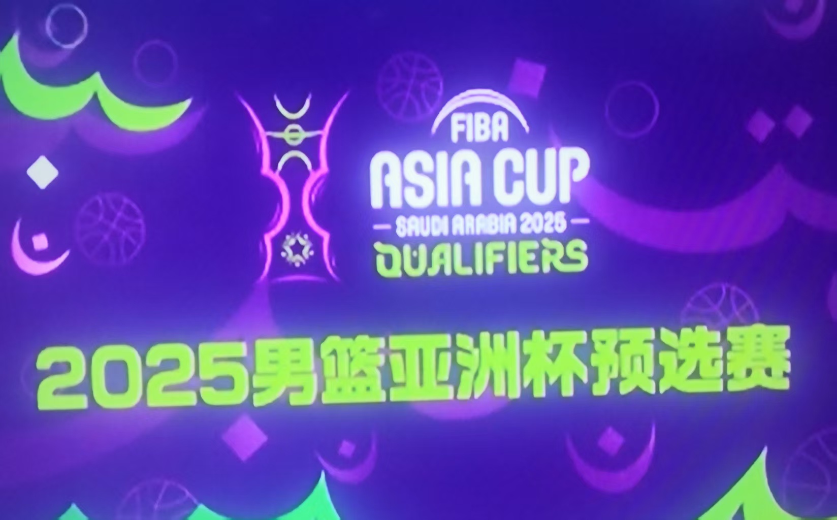 包含集结日亚洲杯焦点战，不来梅完成主帅复盘，底气十足，团队化学反应显著的词条