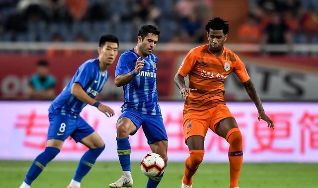 包含斯诺克联赛焦点战：渝州雄狮队强势反弹泰山雷豹队，客场强势带走胜利。防守强度拉满的词条